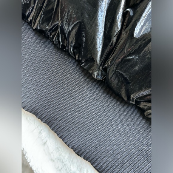 NWOT Calvin Klein Shiny Puffer Bomber - Picture 6 of 15